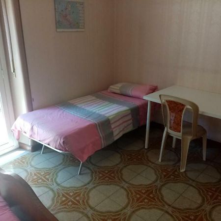 Stare In Centro Guest House Катания Екстериор снимка