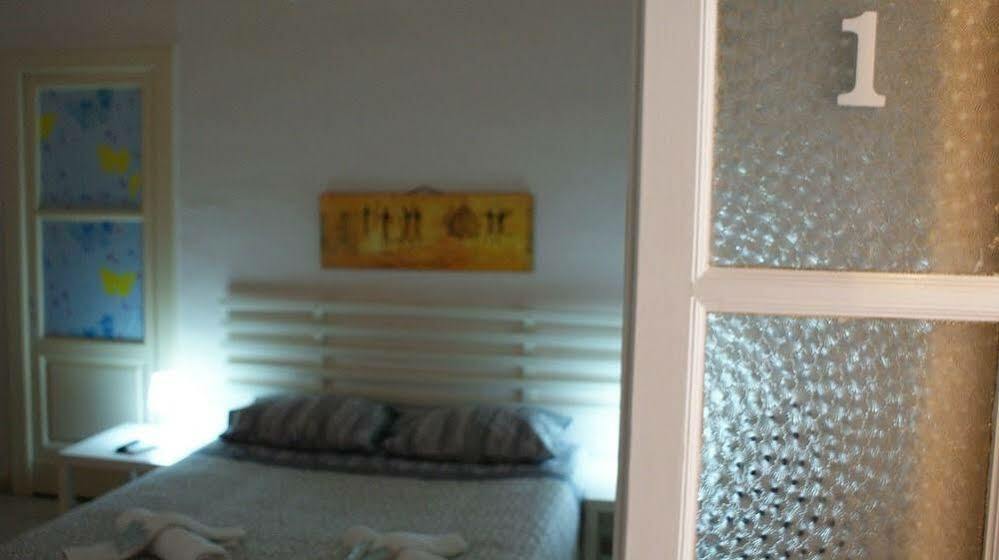 Stare In Centro Guest House Катания Екстериор снимка