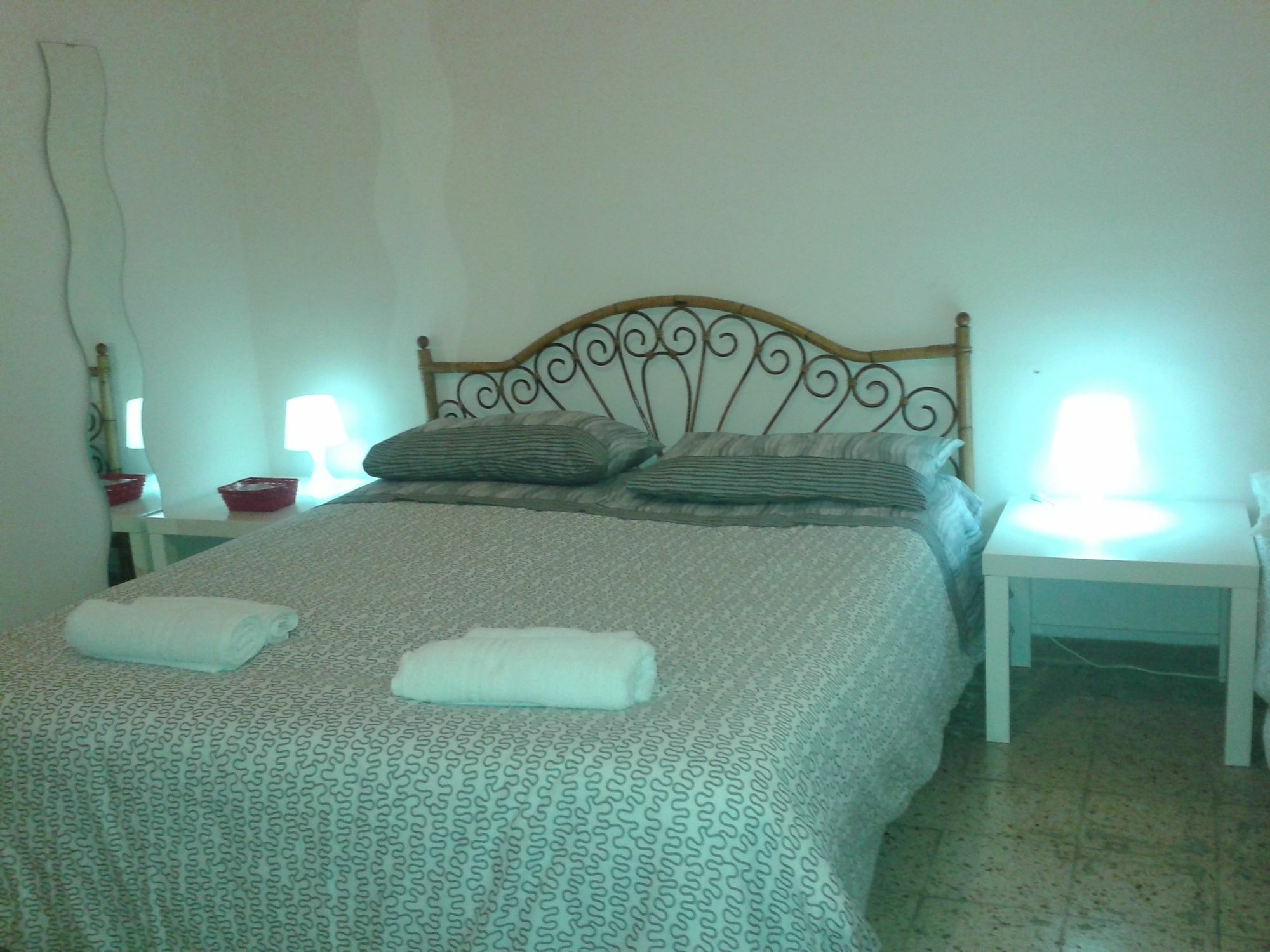Stare In Centro Guest House Катания Екстериор снимка